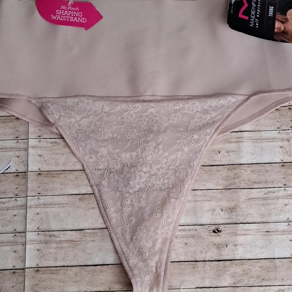 Maidenform bundle three